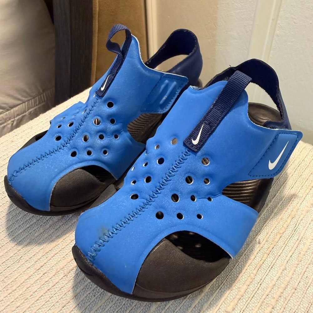Nike- Sunray Protect Size 12